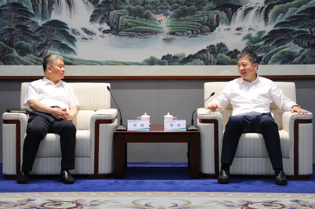 中國電氣裝備黨委副書記、總經(jīng)理周群會見日照市委常委、常務副市長賈剛