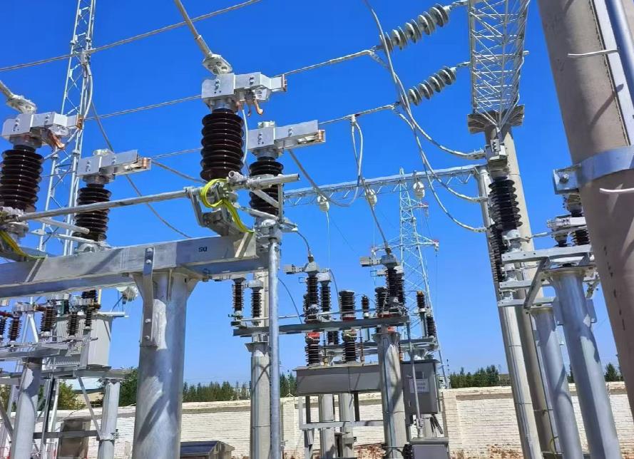 內(nèi)蒙古化德縣35kV城關(guān)變電站1號(hào)主變?cè)鋈菁熬€(xiàn)路改造工程圓滿(mǎn)完成