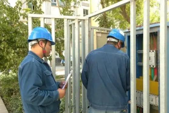 國網(wǎng)澤普縣供電公司:中秋佳節(jié)電力守護(hù)不停歇