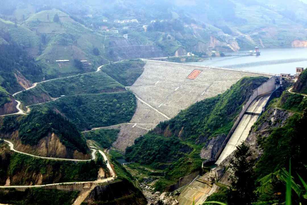 文山水電公司聞“風(fēng)”而動(dòng),鏖戰(zhàn)洪峰保民安