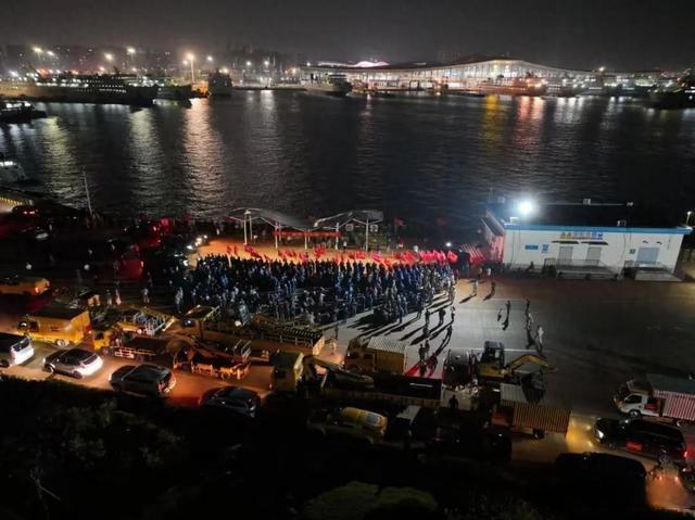 南方電網(wǎng)再派5500人隊(duì)伍，支援海南搶修復(fù)電