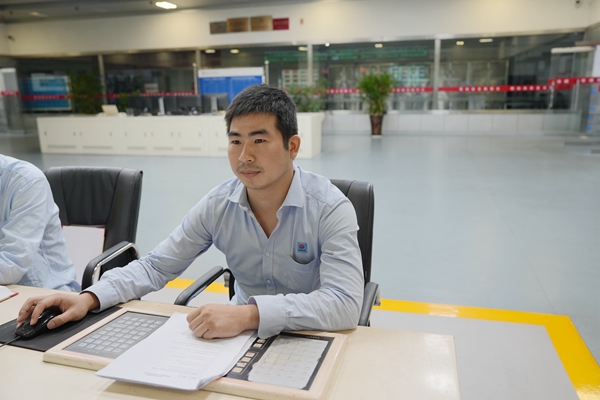 陜煤石電:中秋我在崗 保電守光明