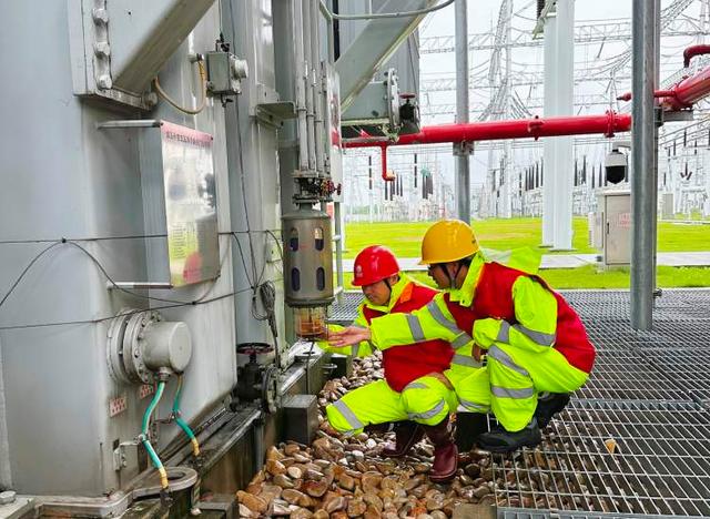 臺風“普拉?！边^境，上海城市主電網(wǎng)運行平穩(wěn)