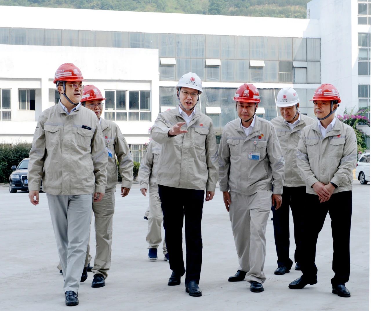 大唐集團(tuán)總經(jīng)理、黨組副書記張傳江到貴州公司所屬企業(yè)調(diào)研