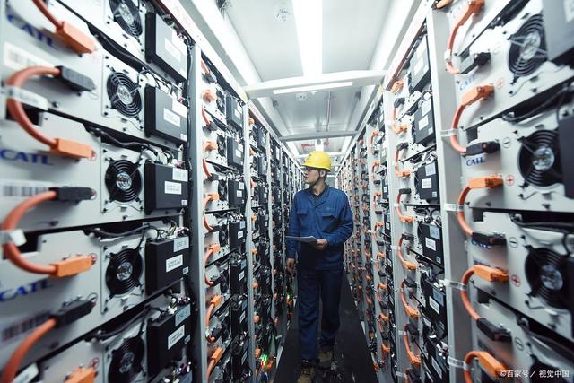 匯玨集團的工業(yè)和商業(yè)儲能系統(tǒng):能源領域的新興力量匯玨