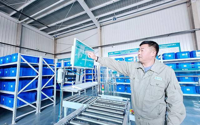 國(guó)網(wǎng)丹江口市供電公司:“數(shù)智化”物資共享倉 賦能電網(wǎng)迎峰度冬