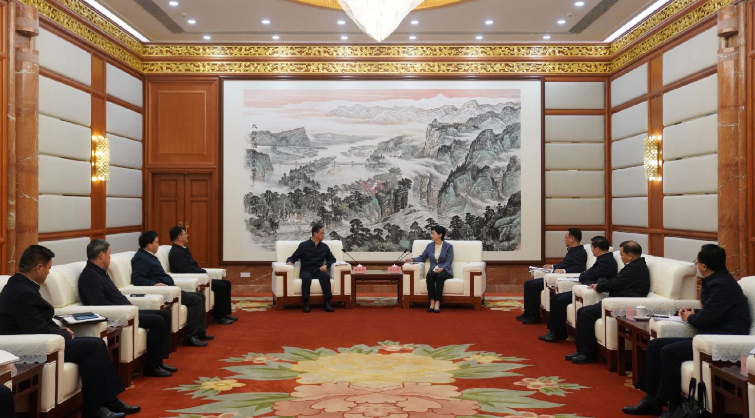 中國(guó)安能集團(tuán)黨委書(shū)記、董事長(zhǎng)陳奕輝拜會(huì)四川省委副書(shū)記、省長(zhǎng)施小琳