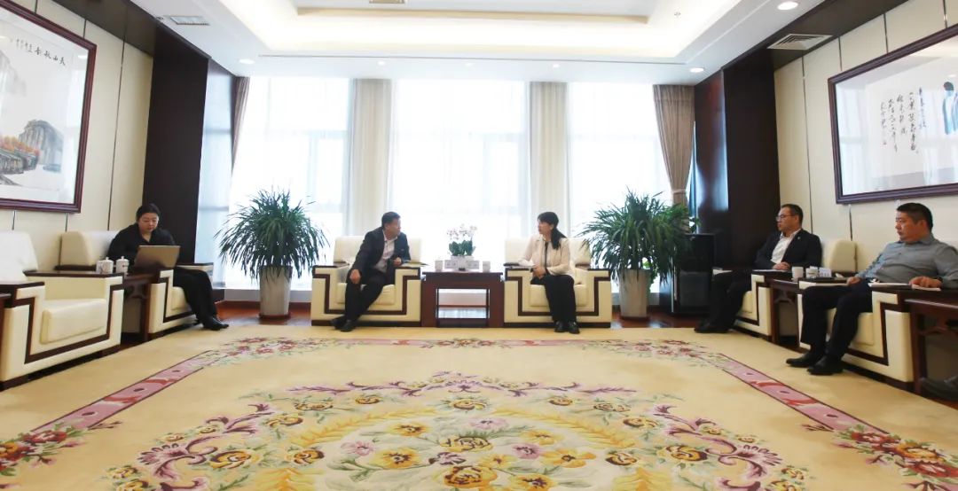 國家電投新疆公司張瑋、李國儉會見塔城地區(qū)發(fā)改委黨組書記劉沖