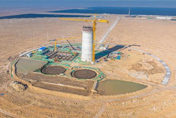 戈壁灘上長(zhǎng)出“向日葵” 這里的光熱發(fā)電有點(diǎn)炫