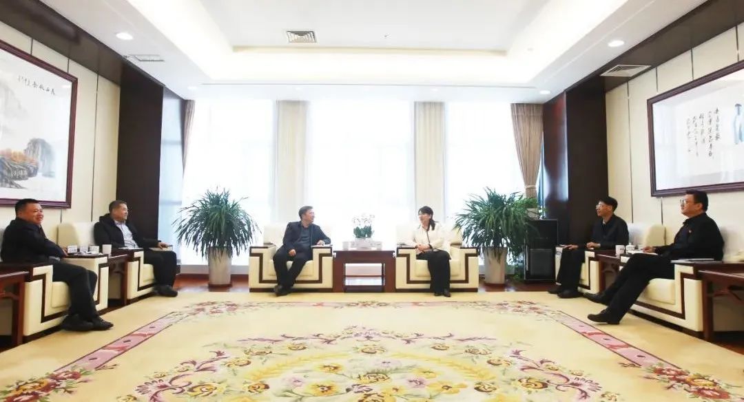 國家電投新疆公司與中國水電四局、中交集團、運達股份座談