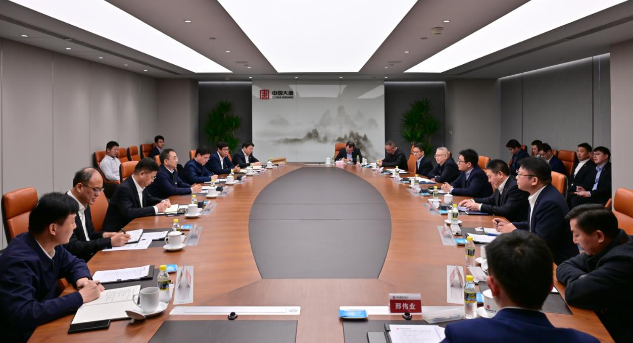 大唐集團(tuán)黨組書記、董事長鄒磊與上海電氣黨委書記、董事長吳磊會(huì)談
