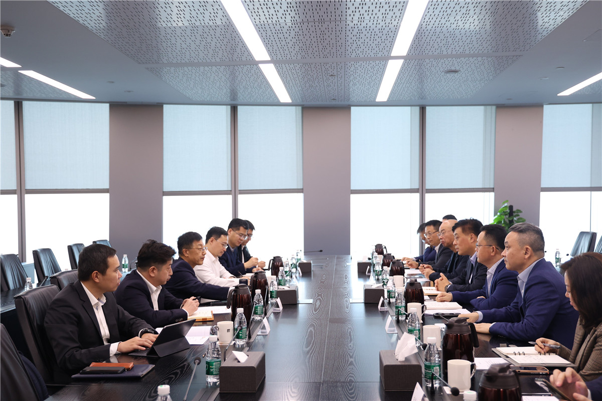 華潤集團副總經(jīng)理韓嵩會見金風科技董事長武鋼