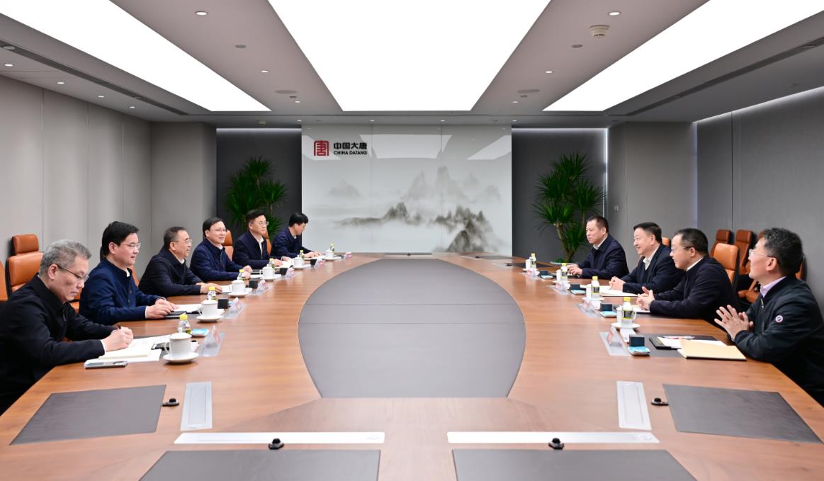 中國大唐董事長鄒磊、總經(jīng)理張傳江與中廣核董事長楊長利、總經(jīng)理高立剛會談