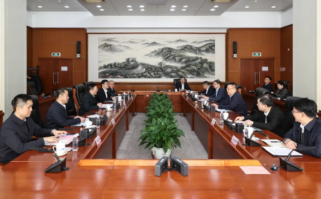 中核集團(tuán)會(huì)見哈電集團(tuán)總經(jīng)理、黨委副書記黃偉一行
