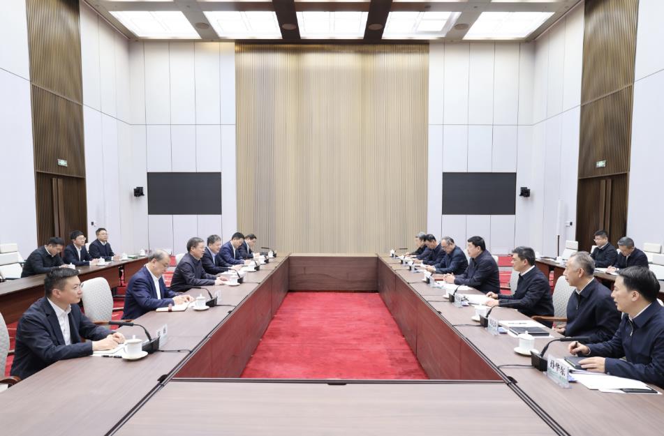 中國(guó)電氣裝備董事長(zhǎng)李洪鳳、總經(jīng)理周群拜訪國(guó)家電網(wǎng)公司董事長(zhǎng)張智剛、總經(jīng)理龐驍剛