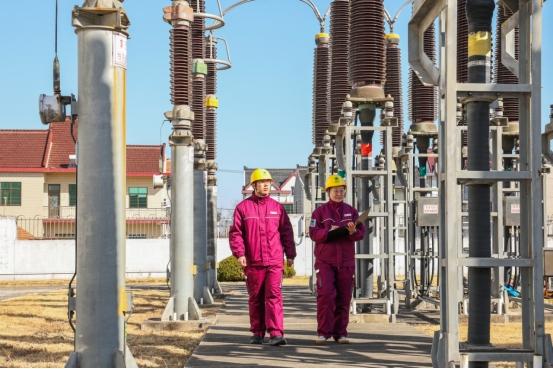 國網(wǎng)上海電力應對蛇年首“凍” 3500余名搶修人員全天候待命