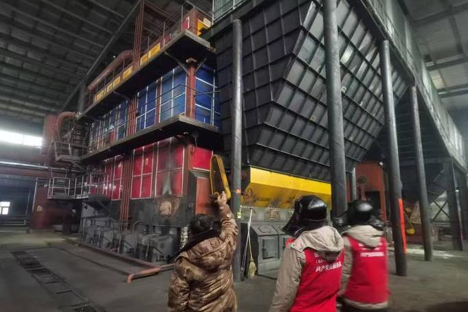 國(guó)網(wǎng)康?？h供電公司積極應(yīng)對(duì)寒潮 全力服務(wù)供暖企業(yè)