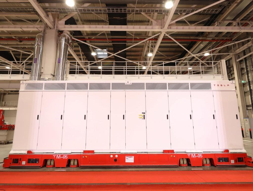 拿下全球電池儲能系統(tǒng)市場份額第一后，馬斯克再度來中國解產(chǎn)能之困