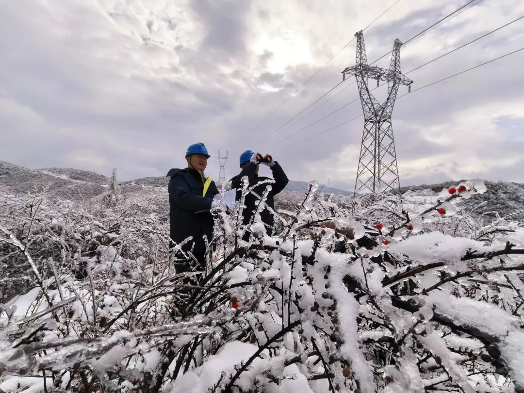 南方電網(wǎng)科技抗冰 讓冰雪“看得見、除得掉、防得住”