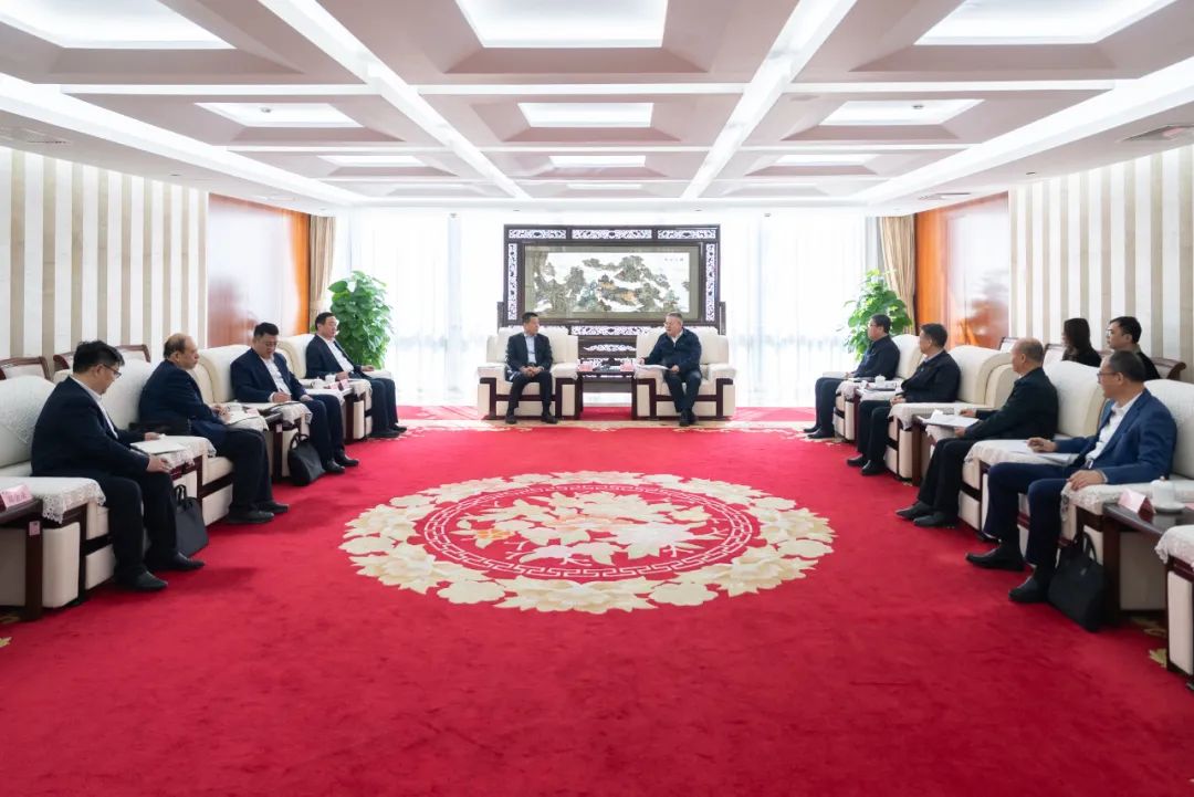 中國華電總經理葉向東與山東能源集團黨委書記、董事長李偉舉行會談