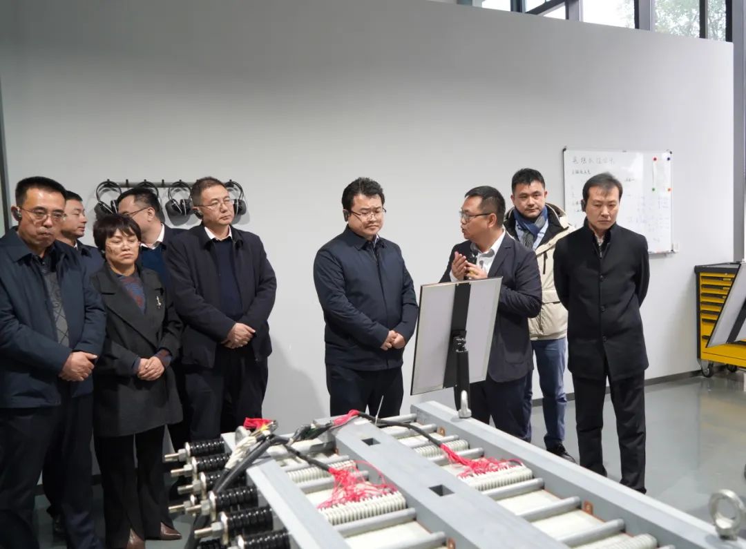 慶陽市委常委、西峰區(qū)委書記孔衛(wèi)濤一行考察寰泰儲能