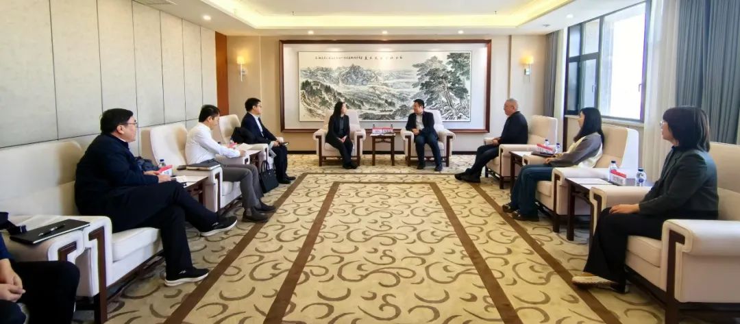 中國農(nóng)業(yè)銀行吉林省分行黨委委員、副行長兼長春分行黨委書記、行長曹紅一行拜訪華電吉林公司