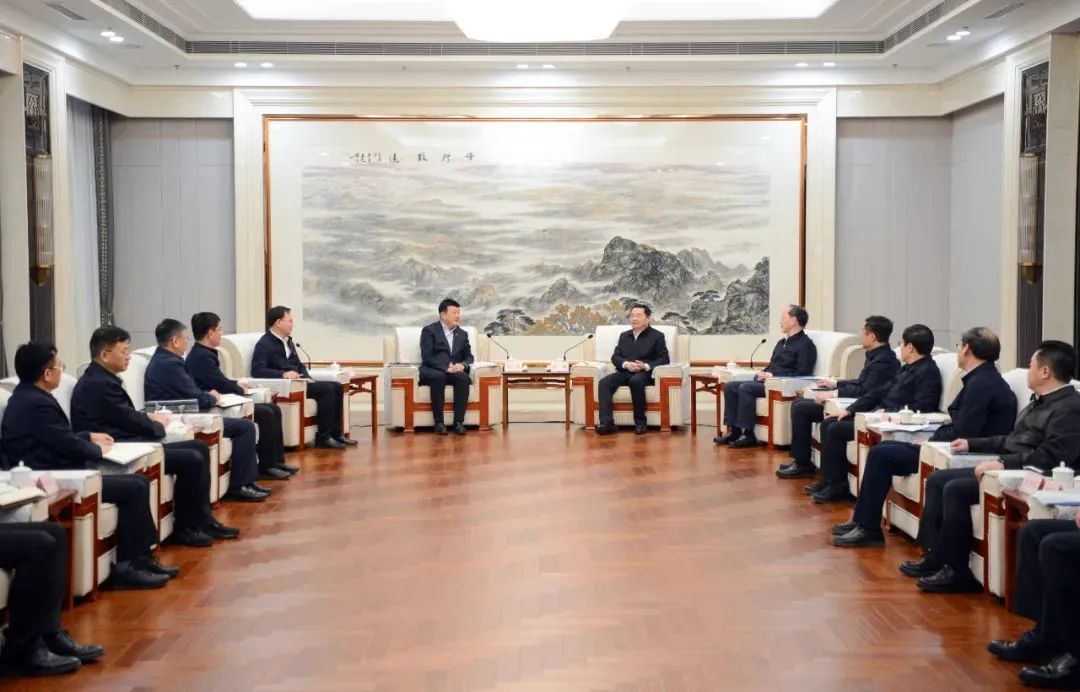 大唐集團(tuán)黨組書(shū)記呂軍、總經(jīng)理張傳江拜會(huì)遼寧省委書(shū)記郝鵬、省長(zhǎng)李樂(lè)成