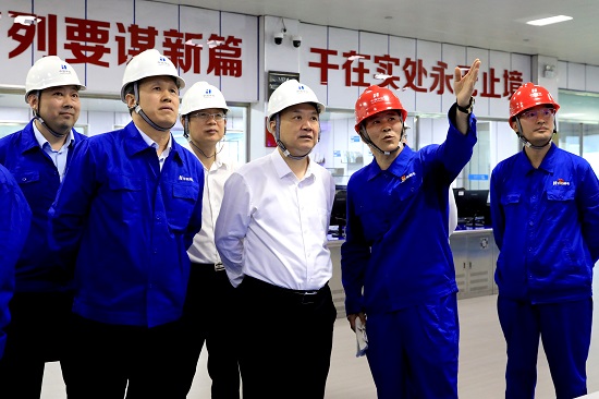 中國華能集團董事長溫樞剛到鶴崗電廠、伊春熱電督導(dǎo)調(diào)研生態(tài)環(huán)保及安全生產(chǎn)工作