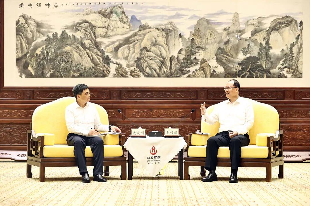 湖南省省長(zhǎng)毛偉明與國(guó)網(wǎng)總經(jīng)理龐驍剛會(huì)談  攜手推進(jìn)新型電力系統(tǒng)建設(shè)