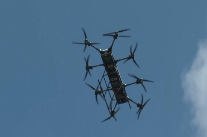8軸16旋翼重載無人機在十堰上崗，助力電網建設